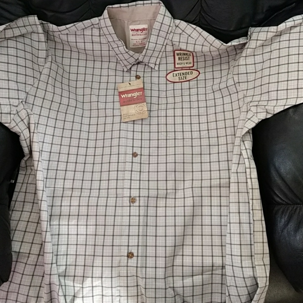 🔻last chance 🔻 NWT XLT mens short sleeve shirt